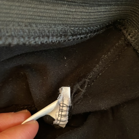 Old Navy Black and Grey Leggings - Size M - Picture 5 of 10